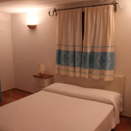 Sunny House A Punta Molara Tatil Evi *